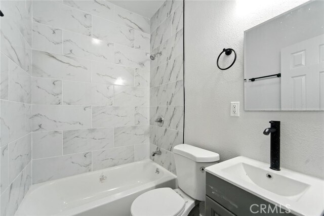 Building Photo - 873 W 41st Dr