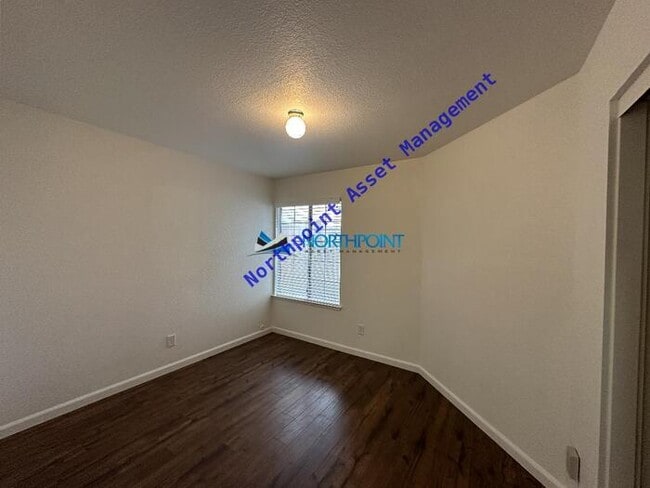 Building Photo - Remodeled 3BD/2BA Gem in Vintage Park
