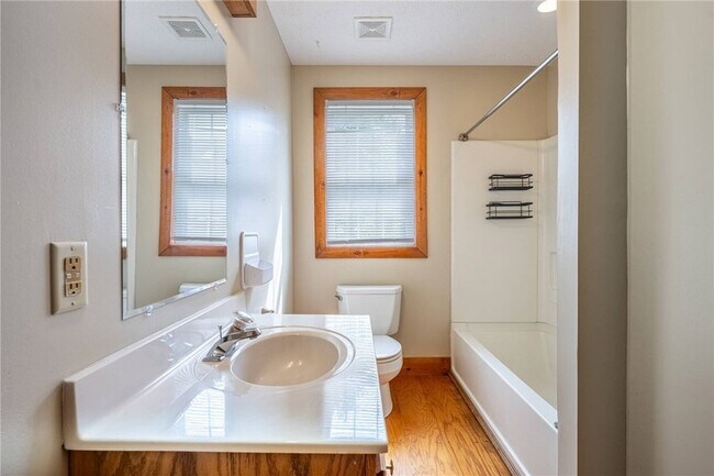 Building Photo - 244 Quitman St