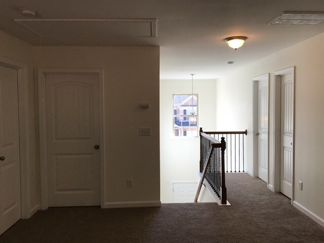 Building Photo - 1290 Rose Terrace Cir