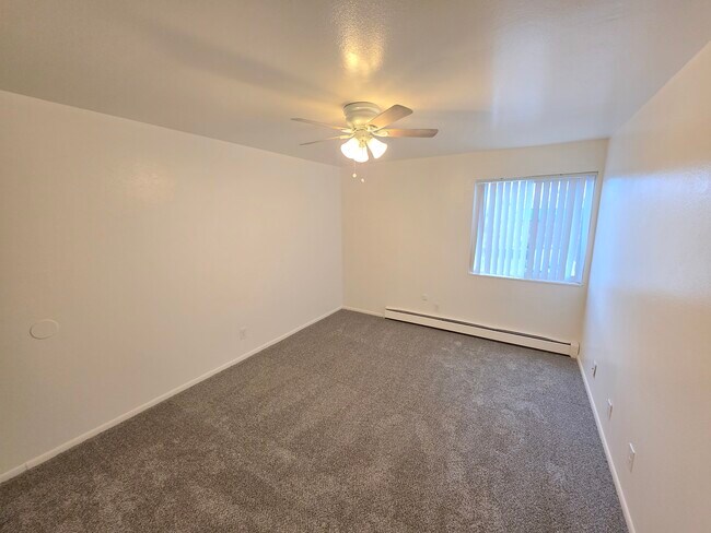 Building Photo - Aspen Leaf Apartments