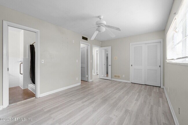 Building Photo - 7930 Bellemeade Blvd