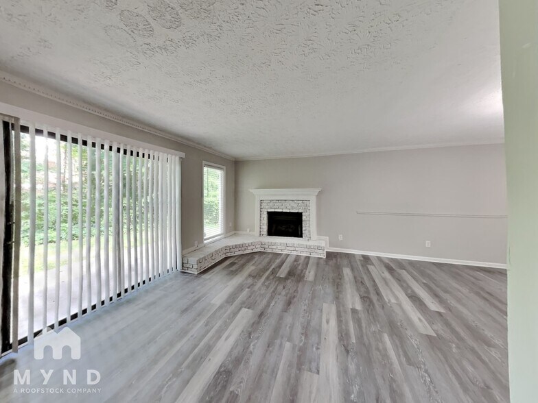 Building Photo - 4395 Coopers Creek Dr SE