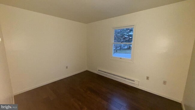 Building Photo - 3748 Tudor Dr