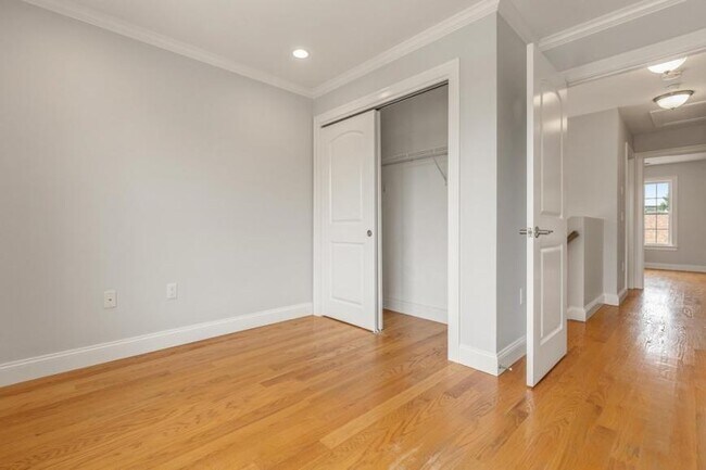 Building Photo - 4 bedroom in Boston MA 02134