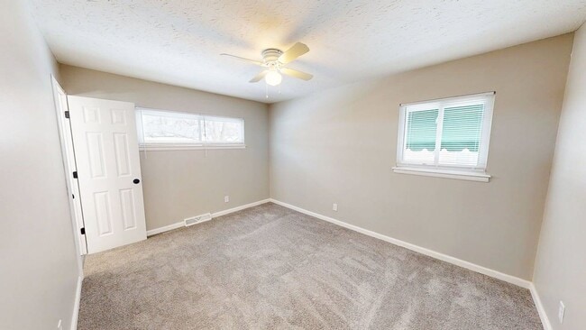 Building Photo - 769 Kettering Rd