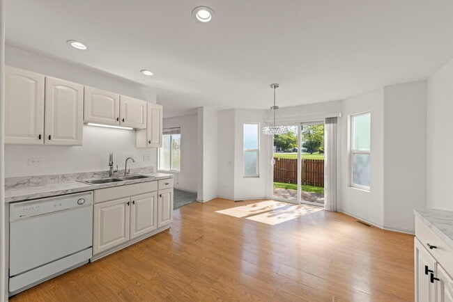 Building Photo - 2430 Caton Crest Ct
