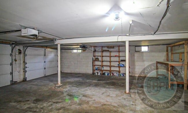 Building Photo - 3 Bedroom 3 Bathroom Home
