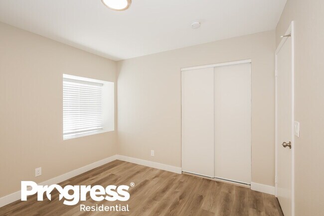 Building Photo - 5001 Chambliss Dr