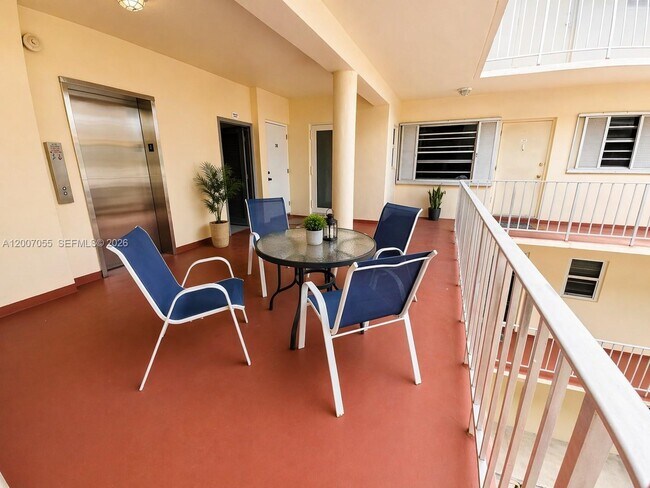 Building Photo - 1747 Rodman St