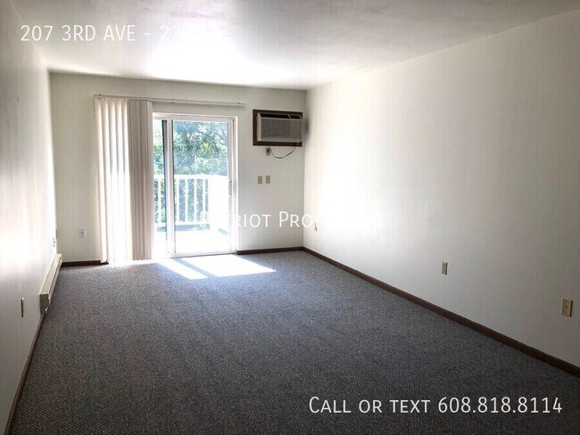 Building Photo - 207 3rd Ave