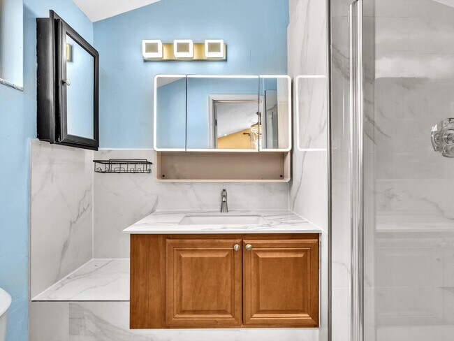 Building Photo - 12549 Woodmill Dr