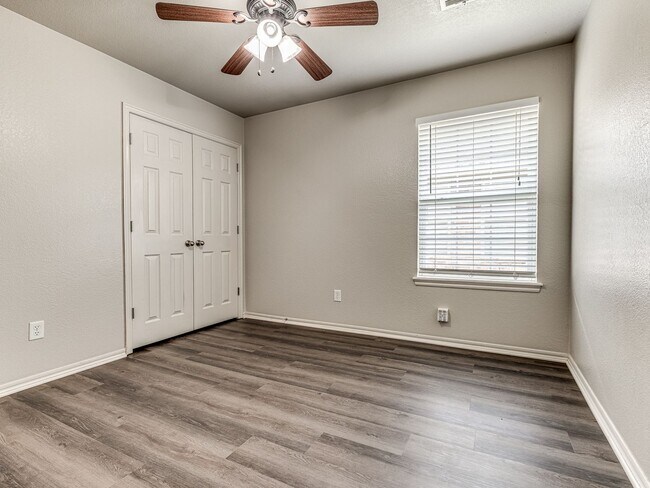 Building Photo - Charming home in North Edmond + Deer Creek Schools