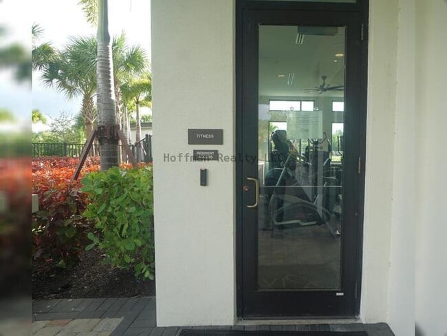 Building Photo - Stunning 5-Bedroom Lakeview Home in River Landing, Wesley Chapel