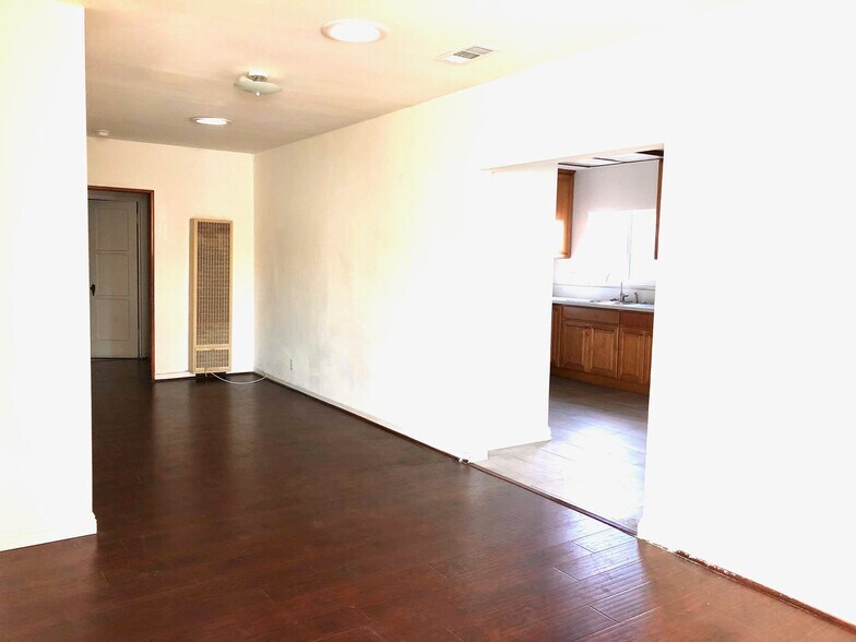 Building Photo - 1327 W 164th St