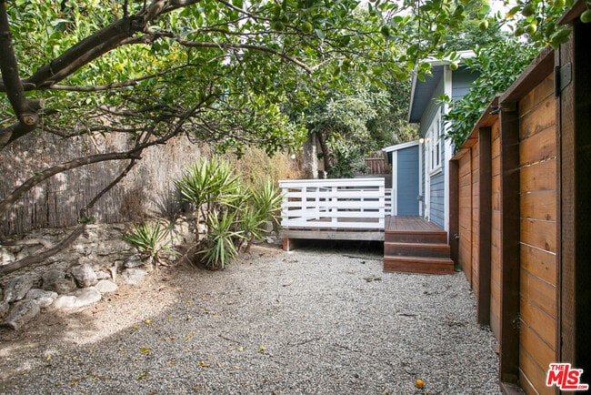 Building Photo - 6217 Poppy Peak Dr