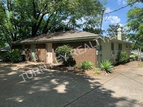 Building Photo - Home for rent in Eastlake **ACCEPTS SECTION 8**