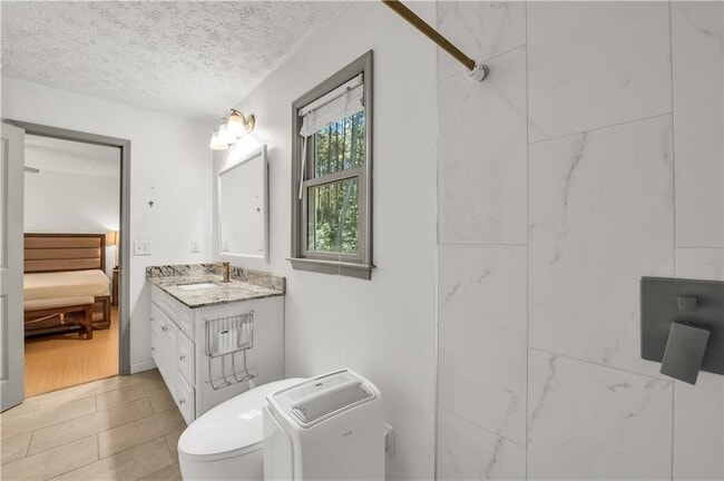 Building Photo - 5712 Port Dr
