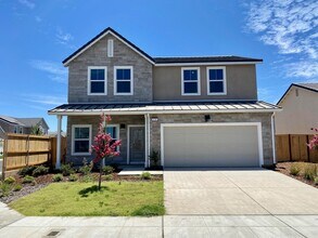 Building Photo - $3,000 Clovis & Shepherd, 4 Bedroom - Lest...