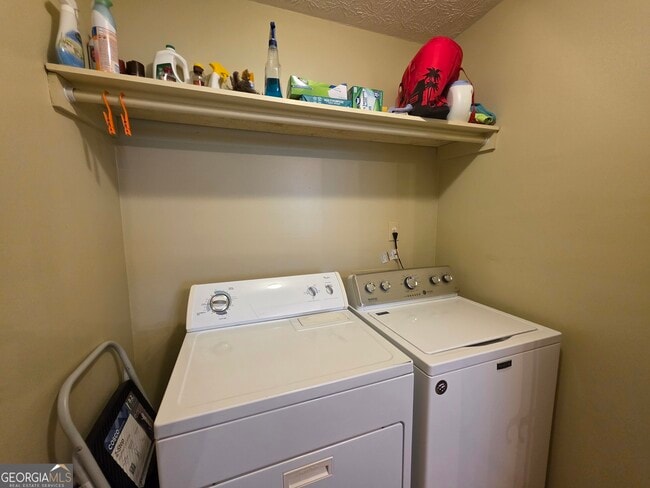 Building Photo - 520 Cornwallis Way