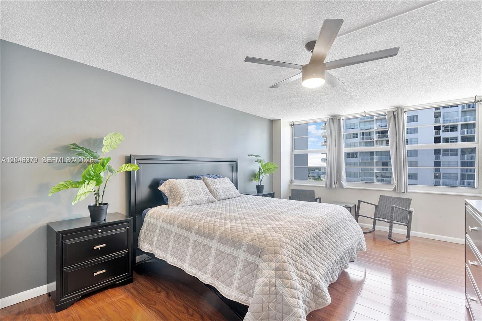 Building Photo - 18031 Biscayne Blvd