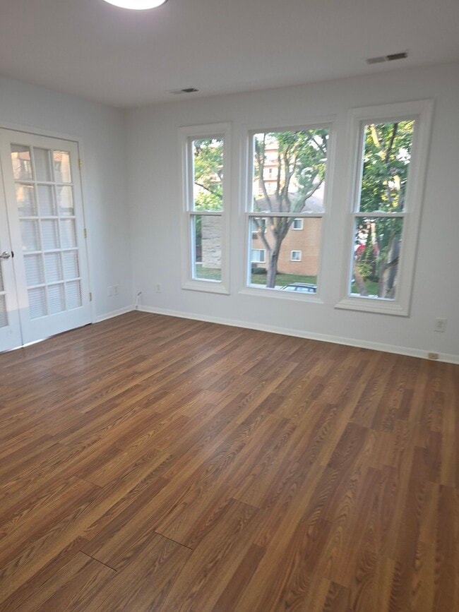 Building Photo - 1397 Brown St