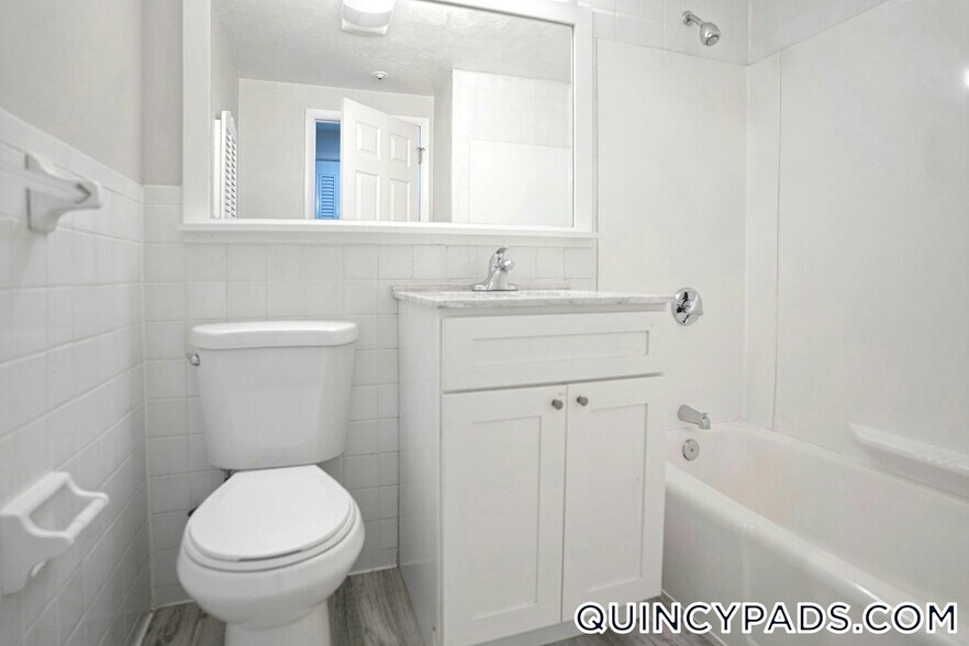 Building Photo - 71 Presidential Dr