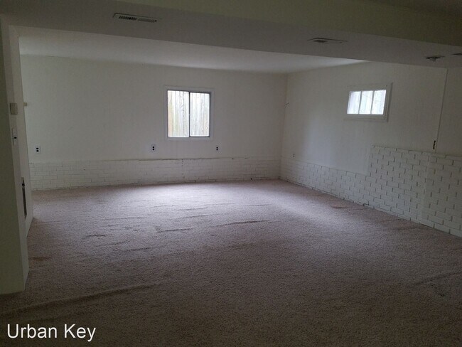 Building Photo - 2 br, 2 bath House - 2207 N 39th St