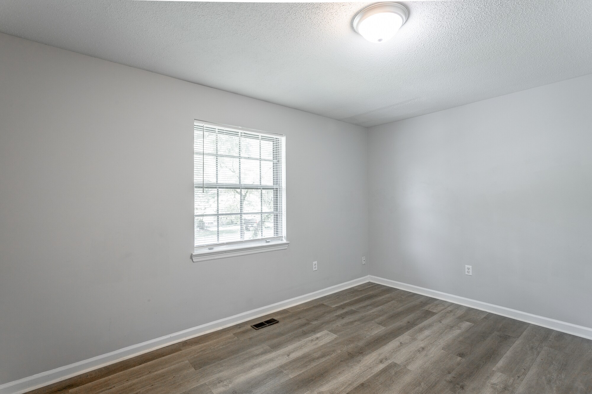 Building Photo - 218 Townsend Cir