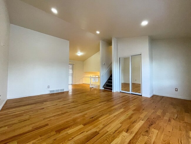 Building Photo - Renovated 3 bedroom 2 bathroom home in quiet Arvada neighborhood!