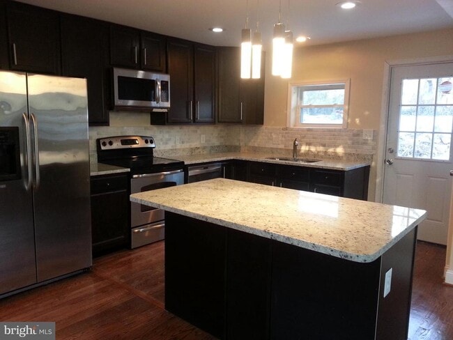 Building Photo - 2303 Cheverly Ave