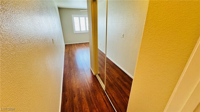 Building Photo - 513 Recognition Pl