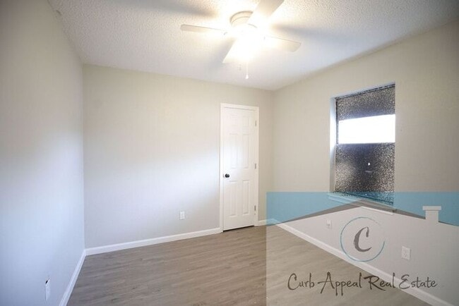 Building Photo - First month move in special $450!! 2-bedroom, 1-bath apt Trumann - HUD accepted