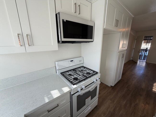 Building Photo - 311 Griswold Ave