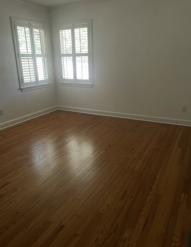 Building Photo - 3125 Lockwood Dr