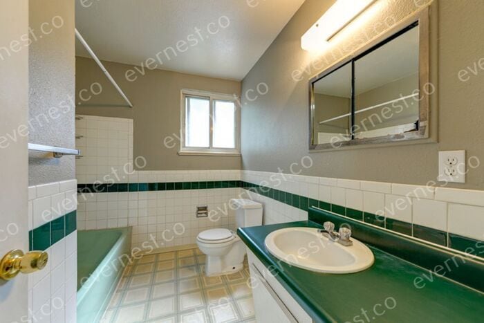 Building Photo - 3191 Troy St