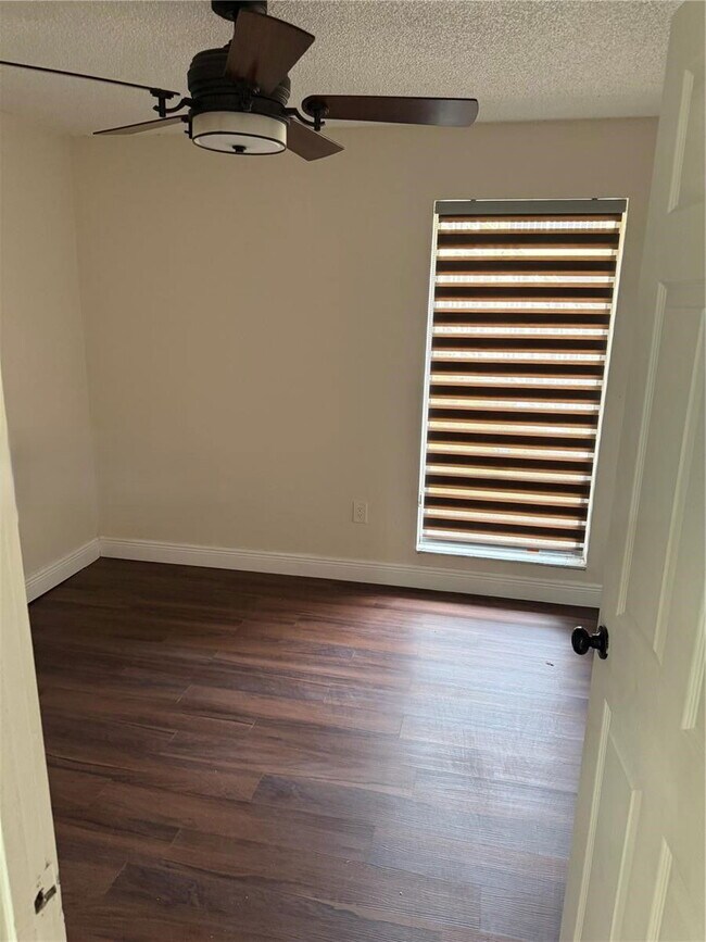 Building Photo - 600 NW 214th St