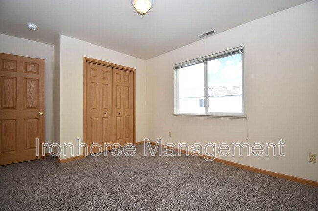 Building Photo - 2460 Wheeler Dr