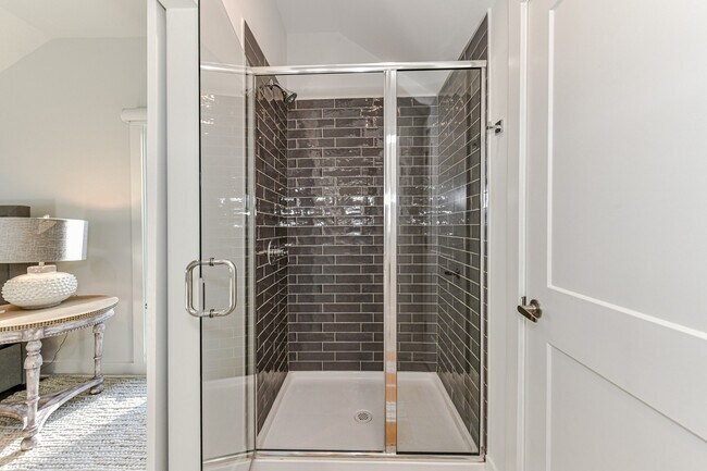 Building Photo - 1072 Kenilworth Ave