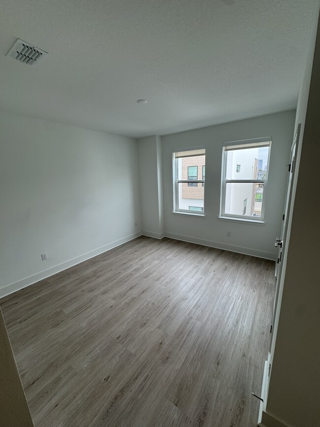 Third floor guest bedroom - 2506 W Cleveland St