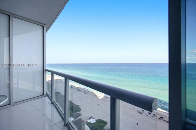 Building Photo - 17121 Collins Ave