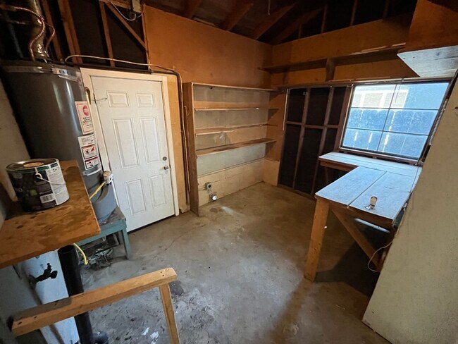 Building Photo - Charming Home for rent coming soon!