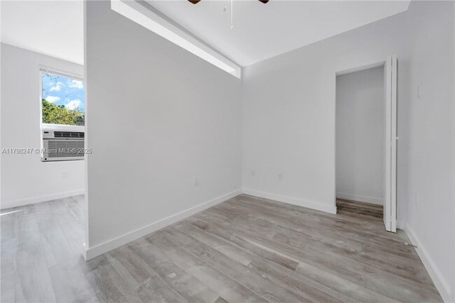 Primary Photo - 1036 SW 5th St