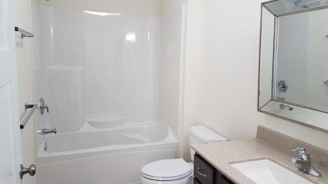 Building Photo - 105 Scarsdale Cir