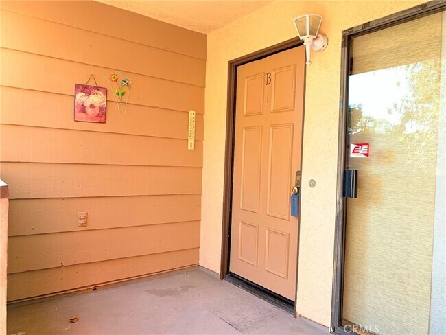 Building Photo - 2303 Presado Dr