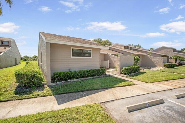 Building Photo - 5225 Imperial Lakes Blvd