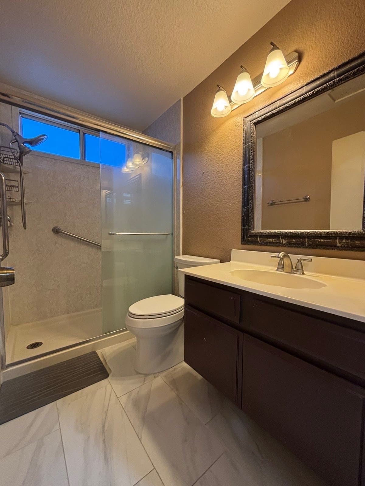 Building Photo - 11141 Countryview Dr