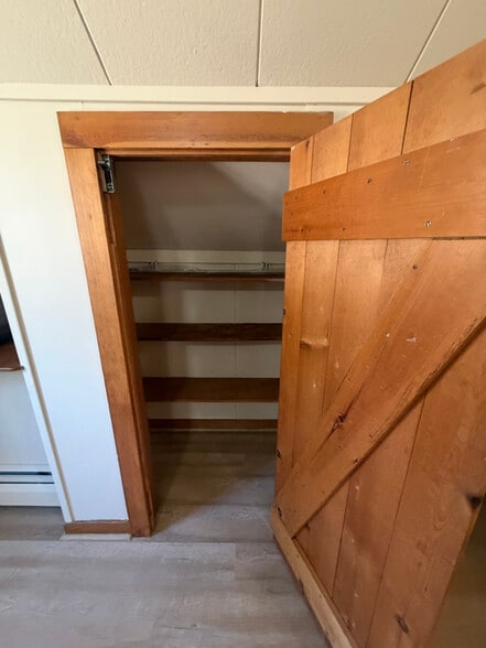 Building Photo - 190 Hoskins Rd