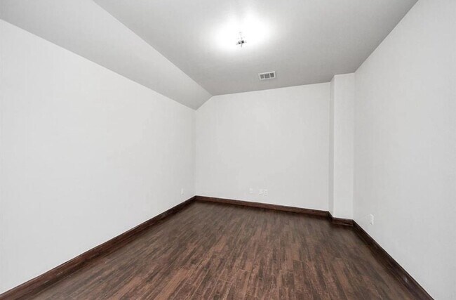 Building Photo - 17031 Iver Ironwood Trl