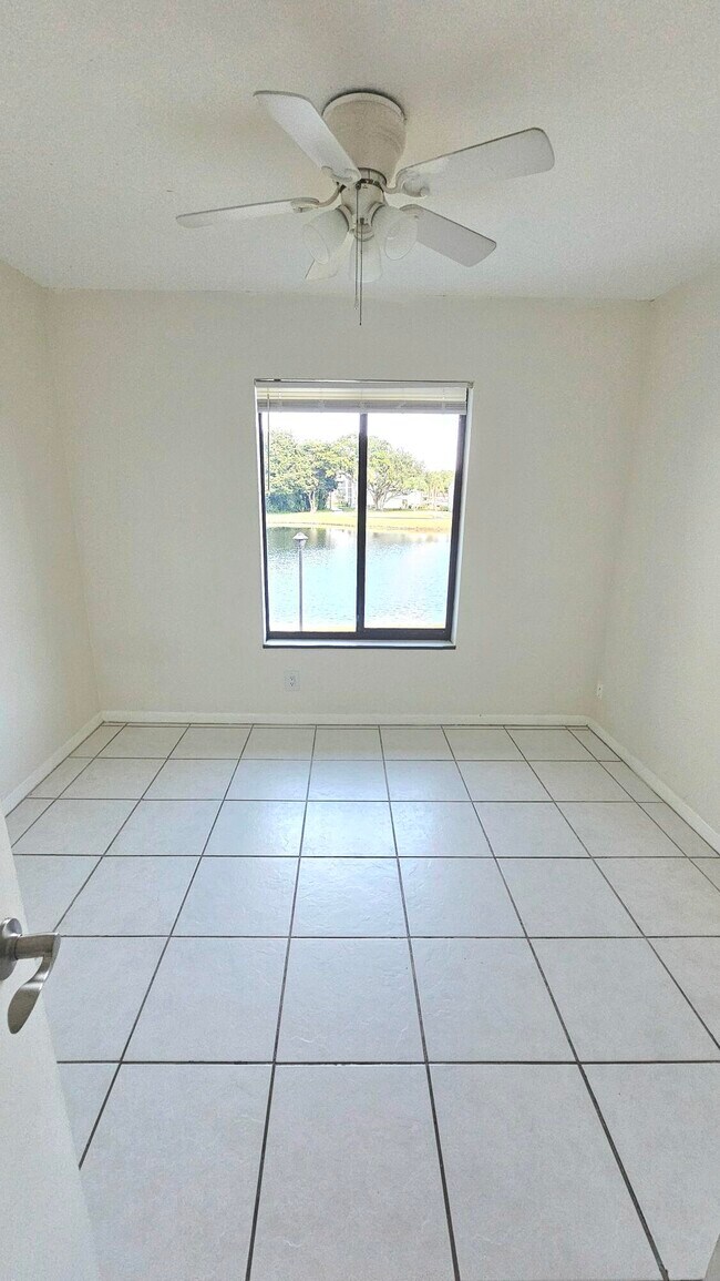 Building Photo - 1001 Green Pine Blvd